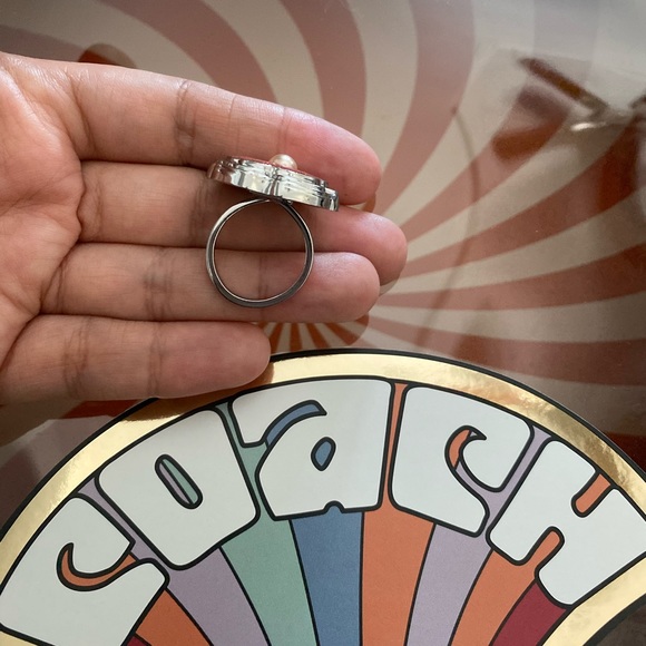 COACH C Statement Silver Ring Pearl Flower Jewelry Sephora Collab Cute Kawaii - Picture 4 of 4